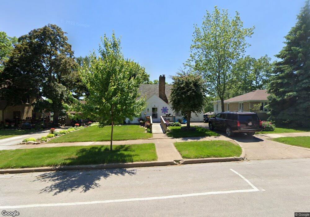 1116 W 2nd St, Cedar Falls, IA 50613 - photo 1