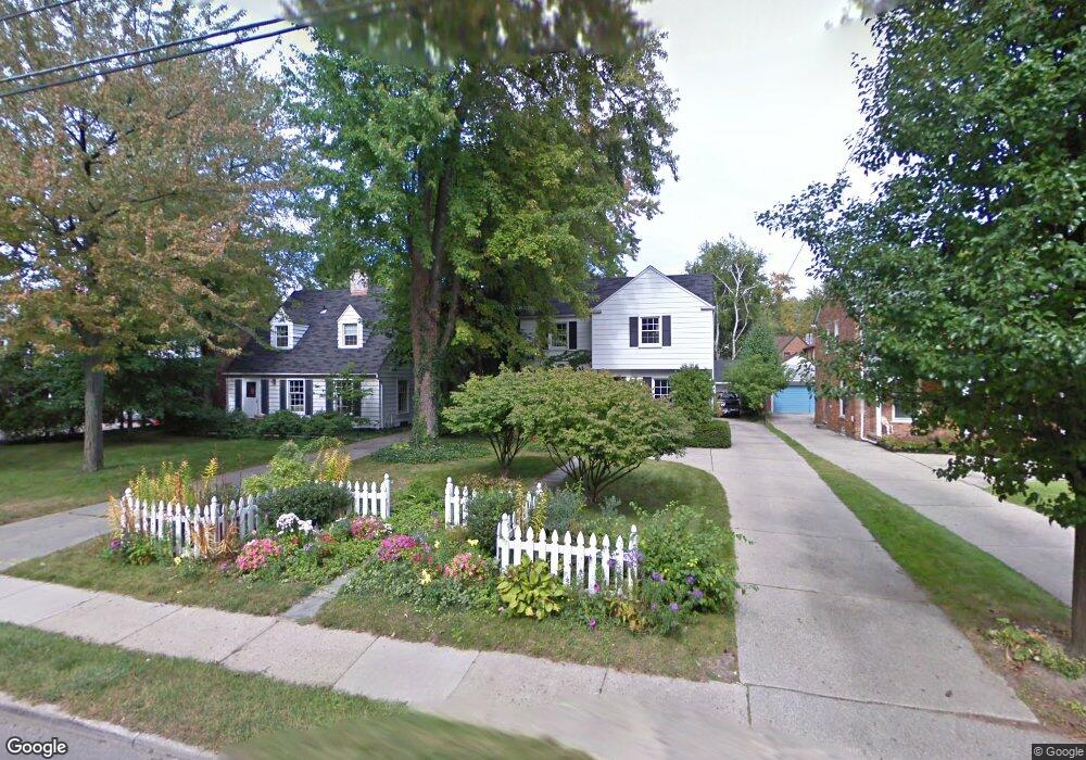 178 Moross Rd, Grosse Pointe Farms, MI 48236 - photo 1