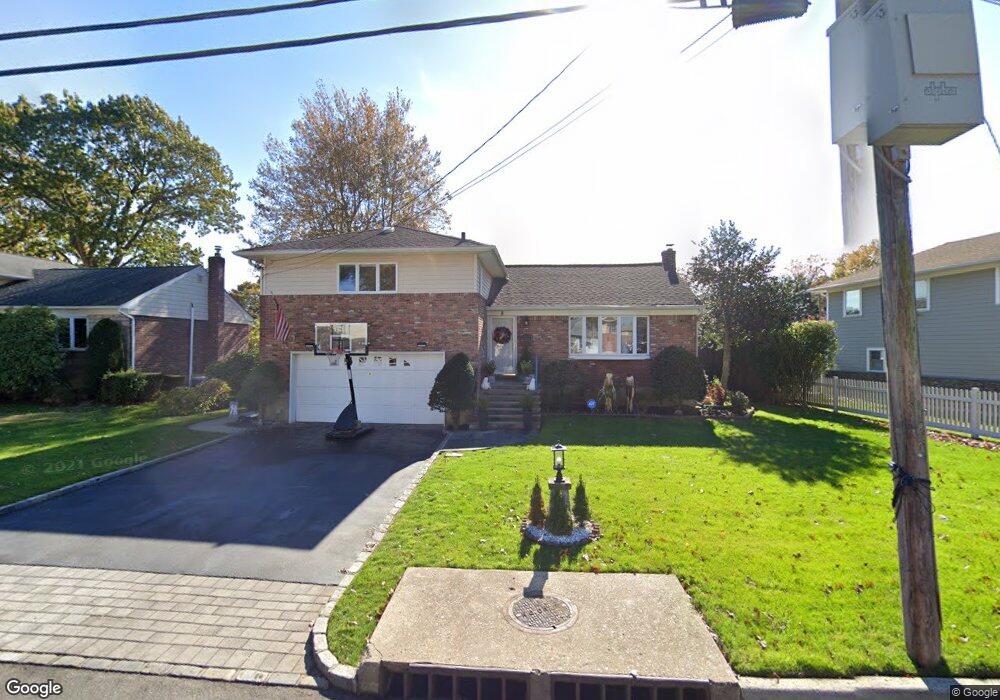 8 Brookdale Rd, Glen Cove, NY 11542 - photo 1