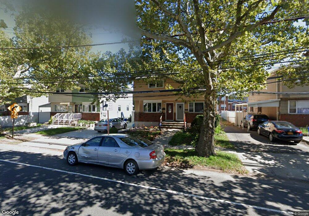 951 Targee St, Staten Island, NY 10304 - photo 1