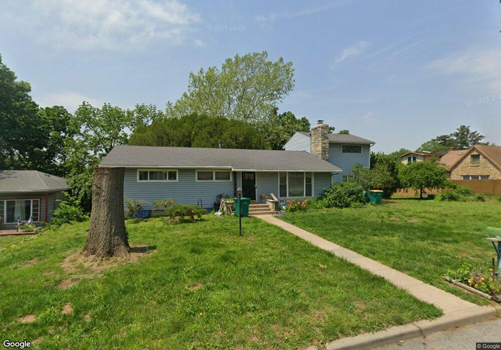 2615 SW Fillmore St, Topeka, KS 66611 - photo 1
