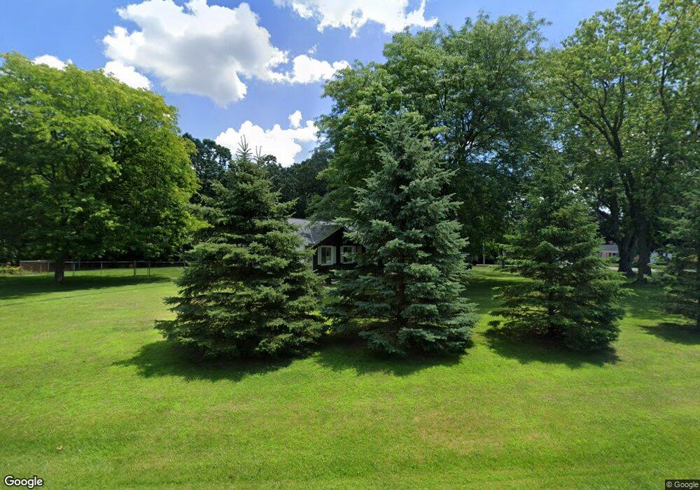 W276N5098 Lynndale Ln, Pewaukee, WI 53072 - photo 1