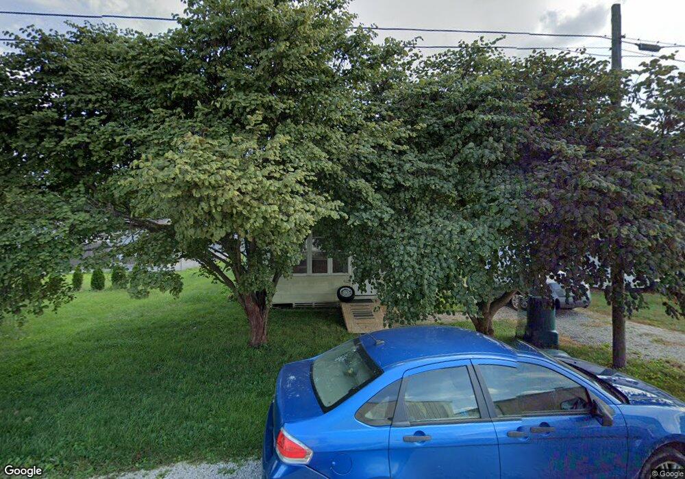 109 E Wilson St, Tuscola, IL 61953 - photo 1