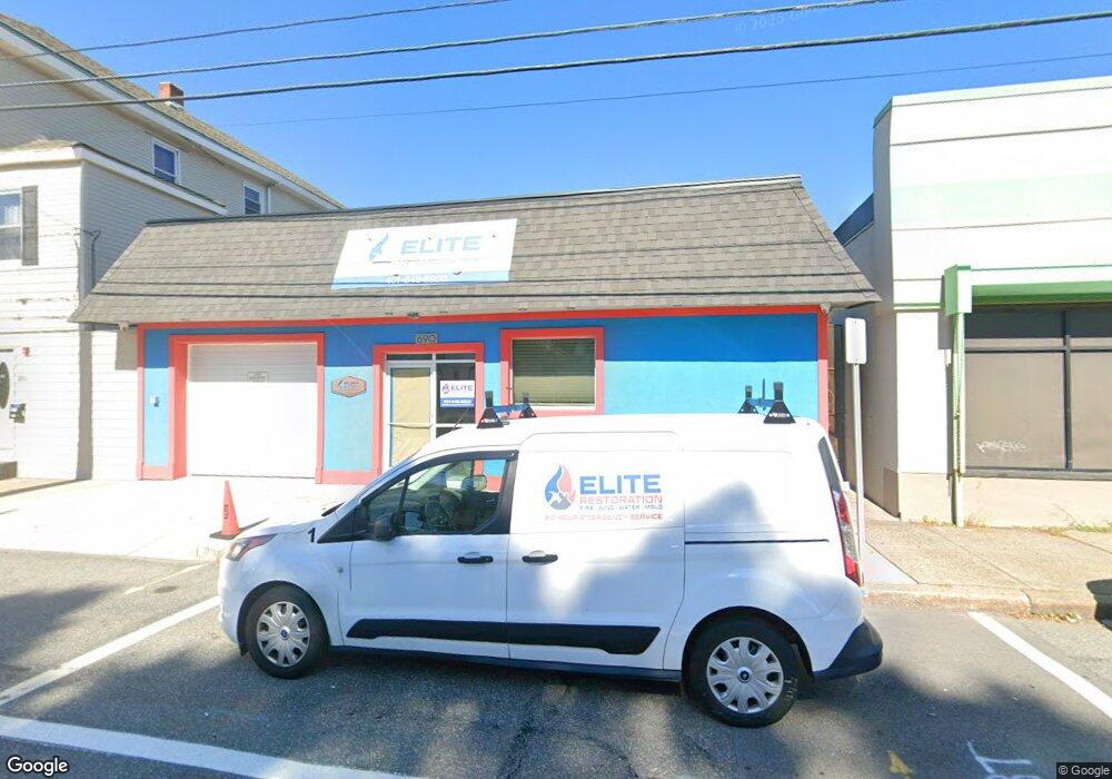 690 Central Ave, Pawtucket, RI 02861 - photo 1