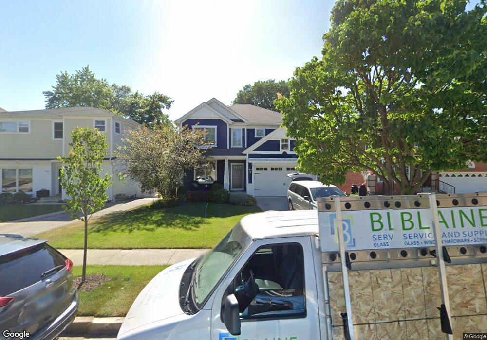 562 S Cedar Ave, Elmhurst, IL 60126 - photo 1