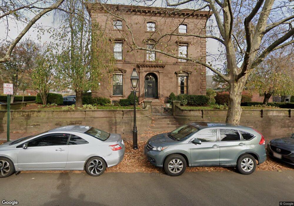 389 Benefit St unit 6, Providence, RI 02903 - photo 1