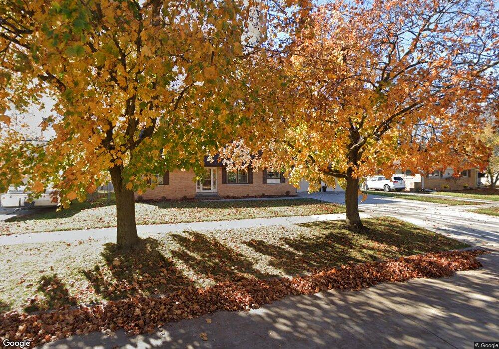 2143 Menasha Ave, Manitowoc, WI 54220 - photo 1