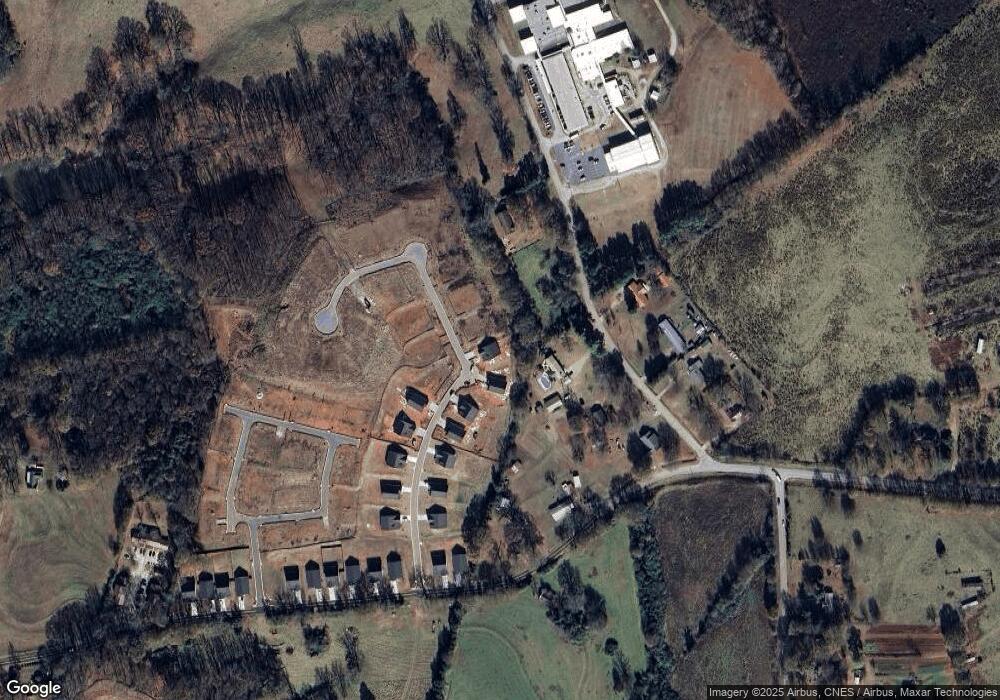 136 Franklin Hills, Carnesville, GA 30521 - photo 1