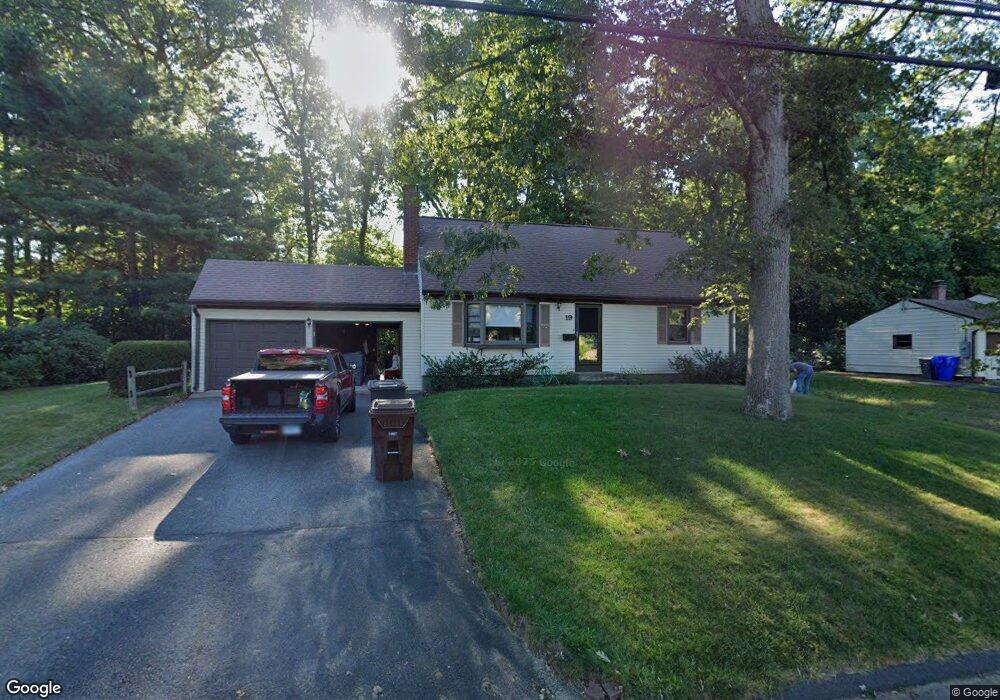 19 Quaker Ln, Enfield, CT 06082 - photo 1