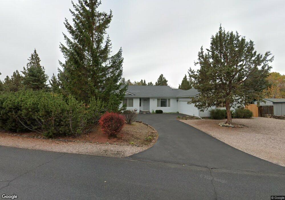 2620 SW Cascade Ave, Redmond, OR 97756 - photo 1