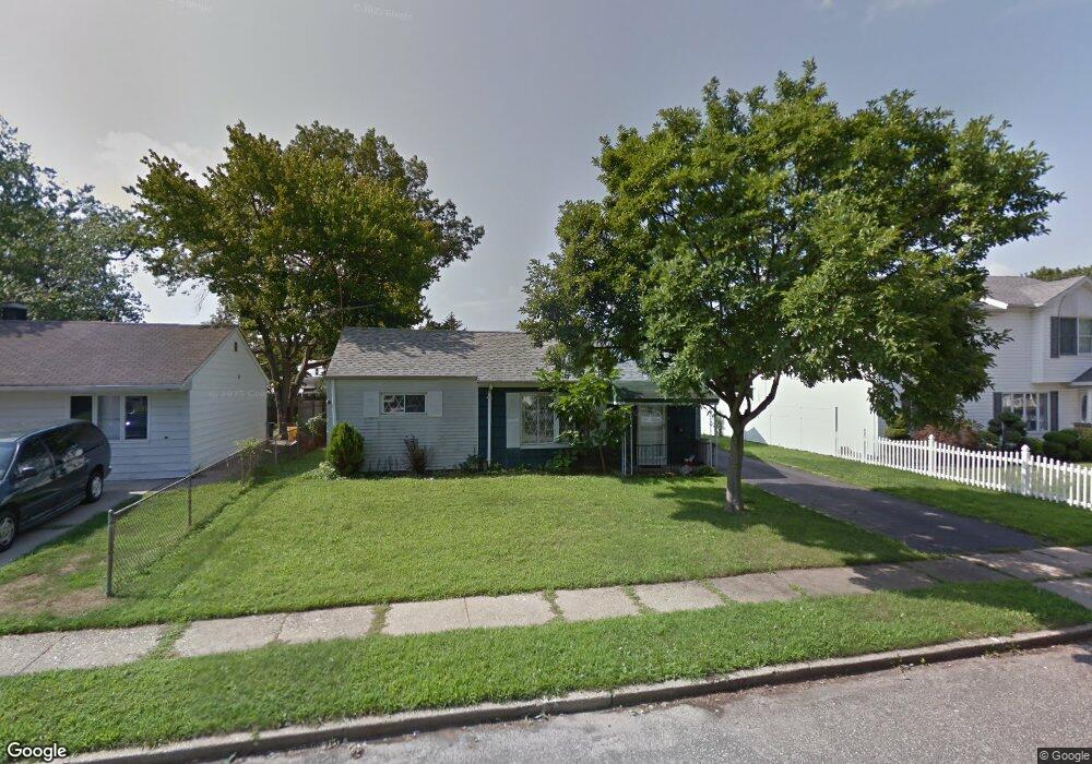 38 Jeanne Ln, Bethpage, NY 11714 - photo 1