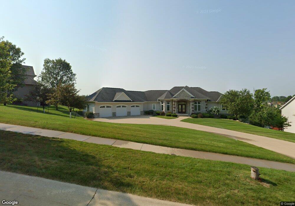 6801 Spring Grove Ct NE, Cedar Rapids, IA 52411 - photo 1