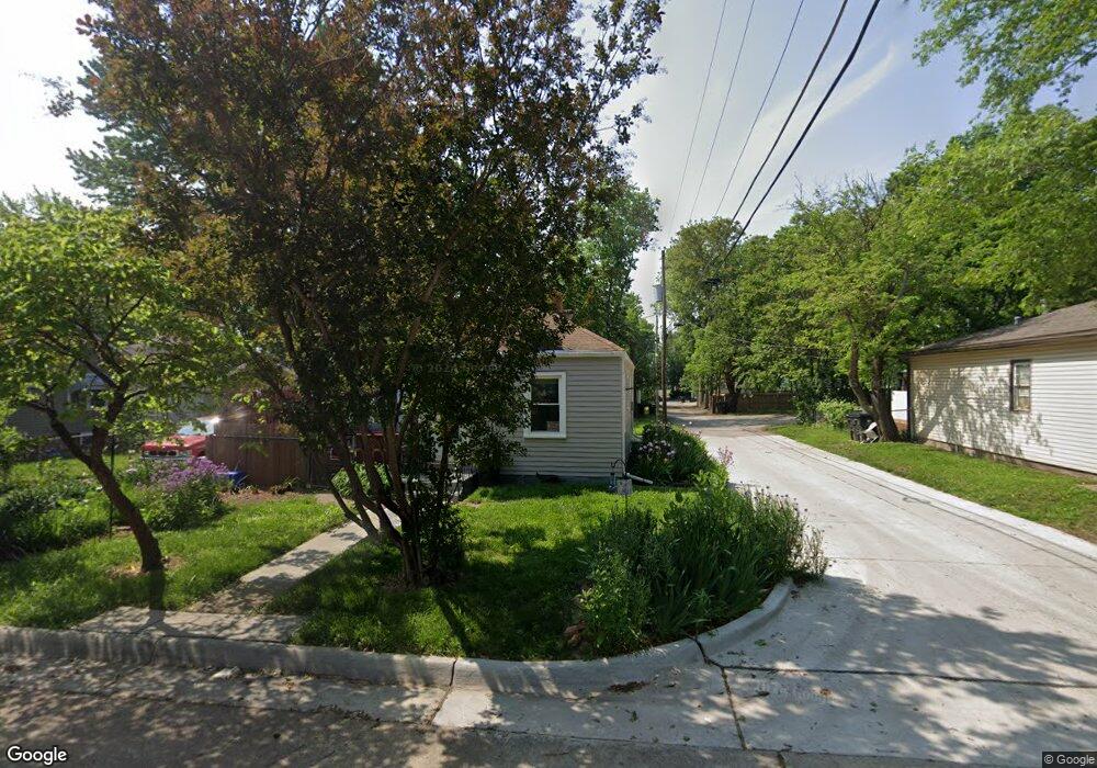 1307 SW 20th St, Topeka, KS 66604 - photo 1