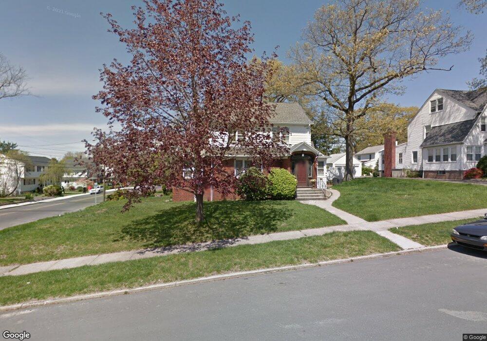 7 Avalon Cir, Waterbury, CT 06710 - photo 1