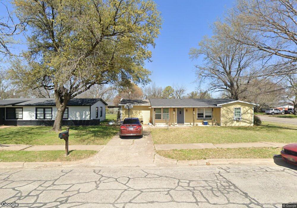 1302 Rose Ave, Cleburne, TX 76033 - photo 1