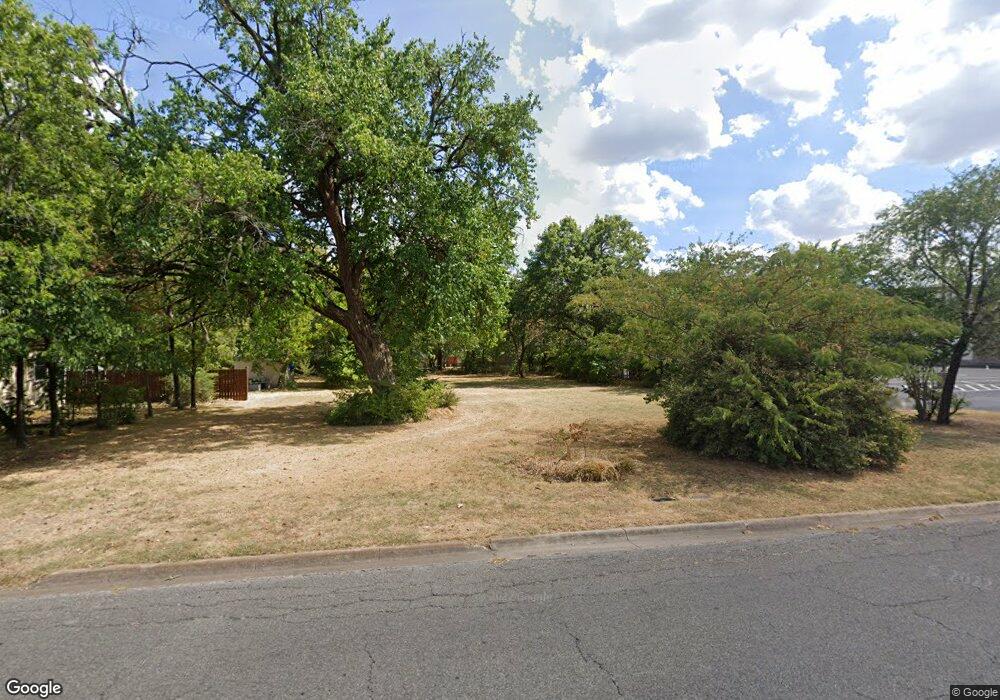210 W Fairview St, Sherman, TX 75092 - photo 1