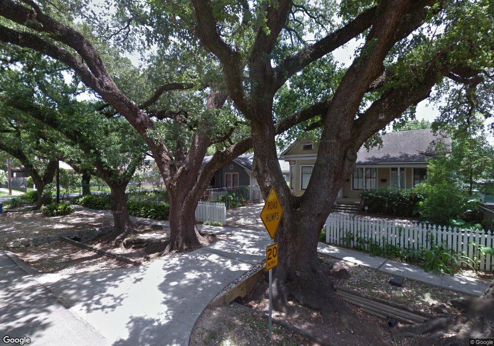 742 Rutland St, Houston, TX 77007 - photo 1