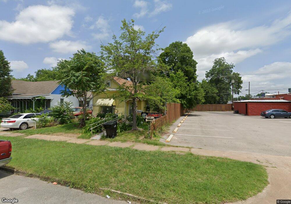 211 W Hull St, Denison, TX 75020 - photo 1