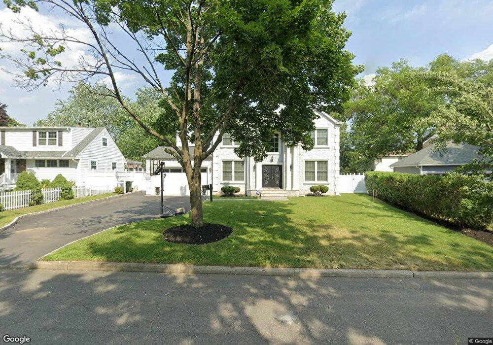 643 Birch Ln, Paramus, NJ 07652 - photo 1