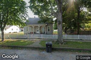 620 4th St, Carrollton, IL 62016