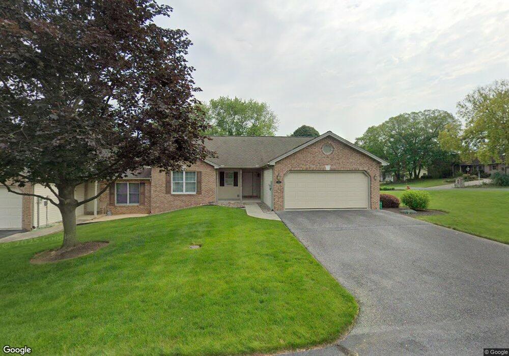 419 Deborah Ct, Chambersburg, PA 17201 - photo 1