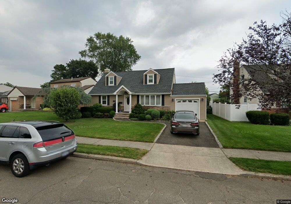 23 Cheshire Rd, Bethpage, NY 11714 - photo 1