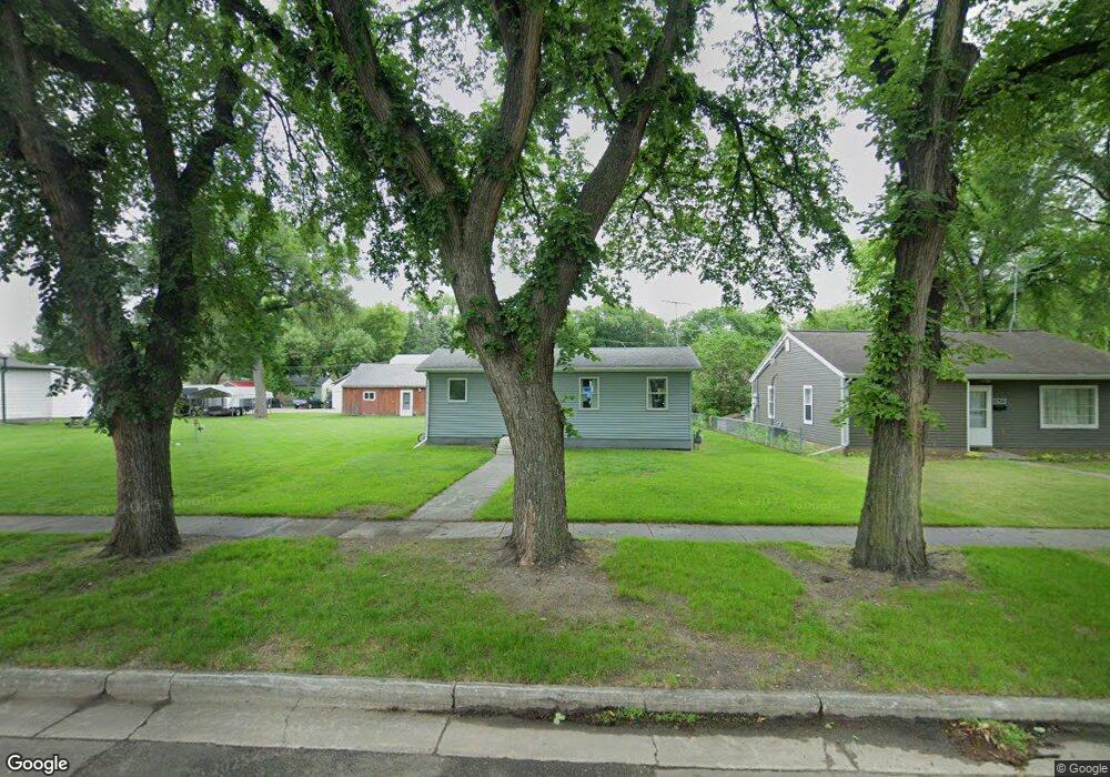 1605 9th St N, Fargo, ND 58102 - photo 1