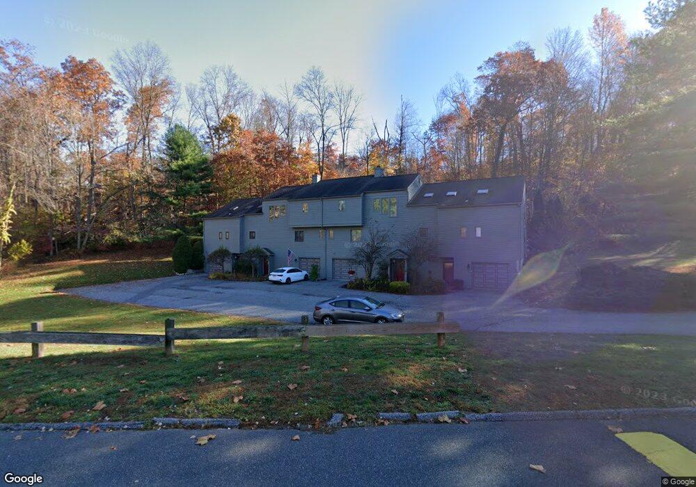 43 Ledgewood Dr, Brookfield, CT 06804 - photo 1