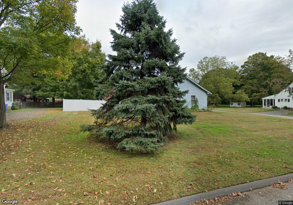 8 Baldwin Rd, Manchester, CT 06042 - photo 1