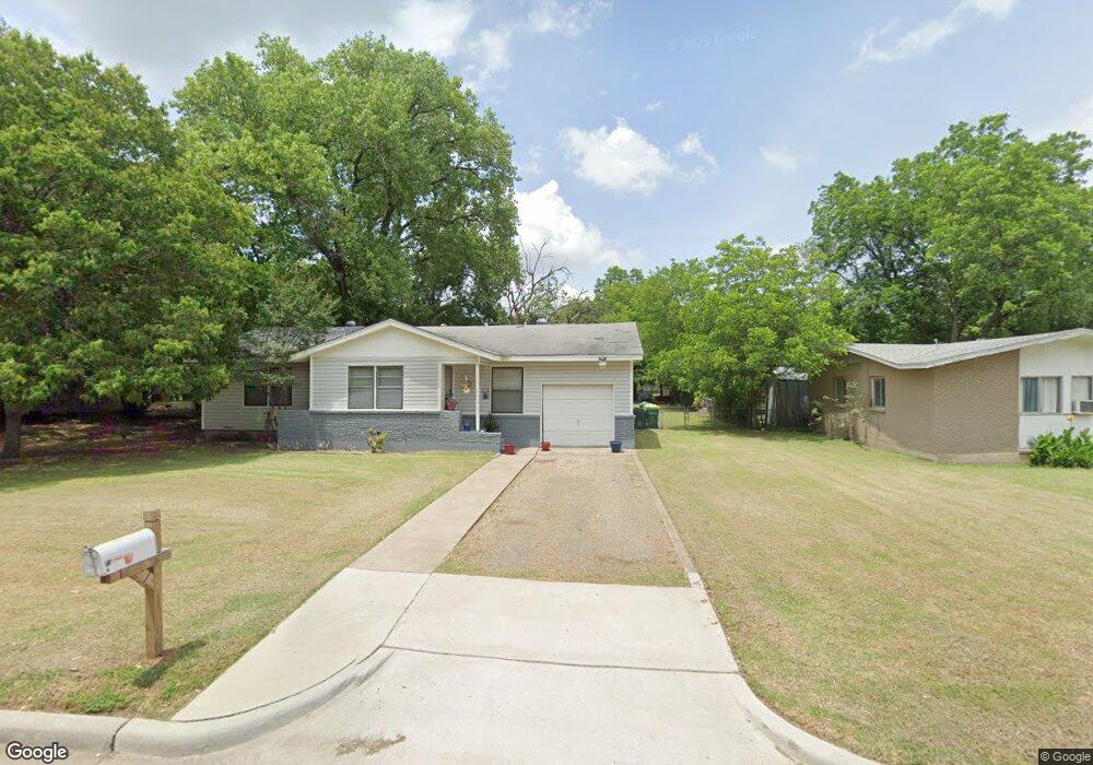 137 Brewster St, Robinson, TX 76706 - photo 1