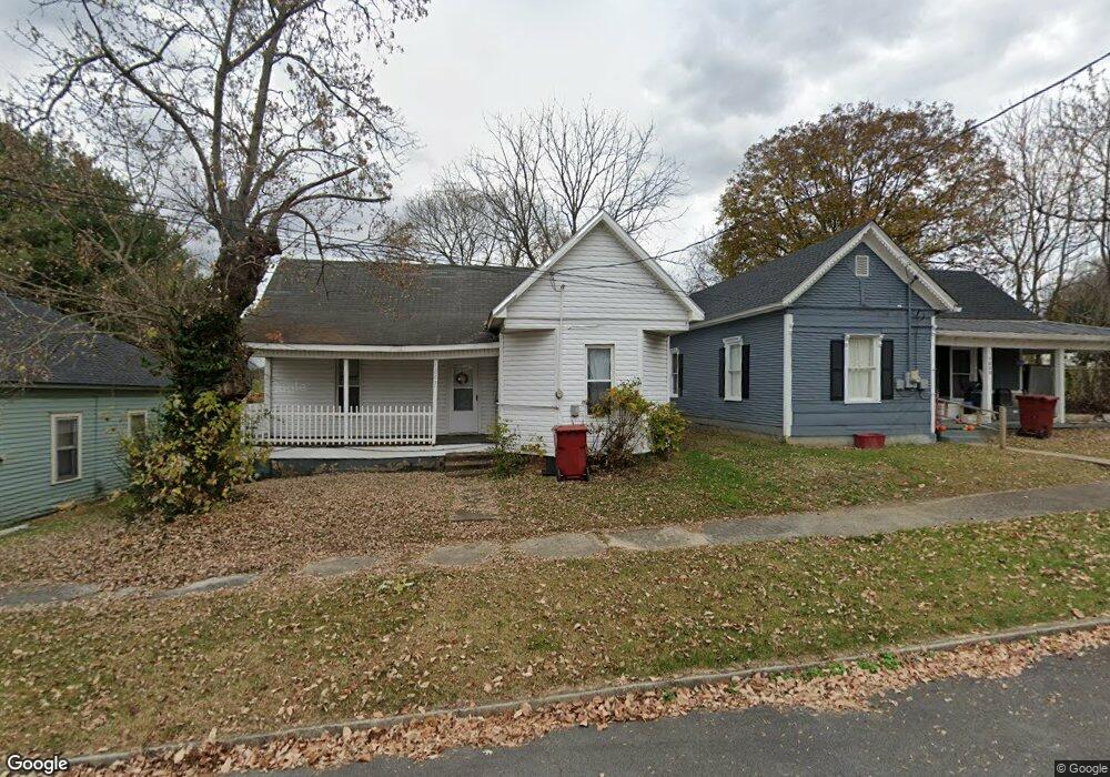 1007 Grover St, Johnson City, TN 37601 - photo 1