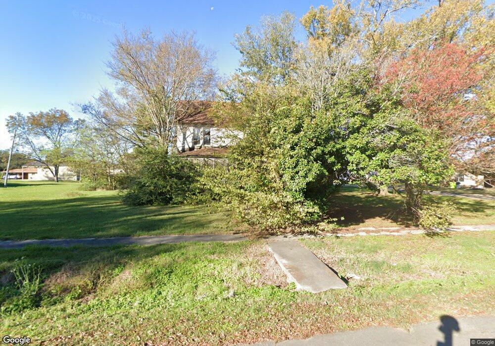 1106 S Lowe St, Stuttgart, AR 72160 - photo 1