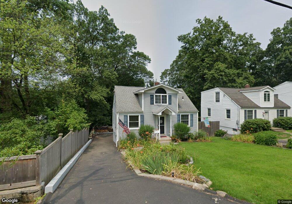 92 Woodbury Ave, Stamford, CT 06907 - photo 1