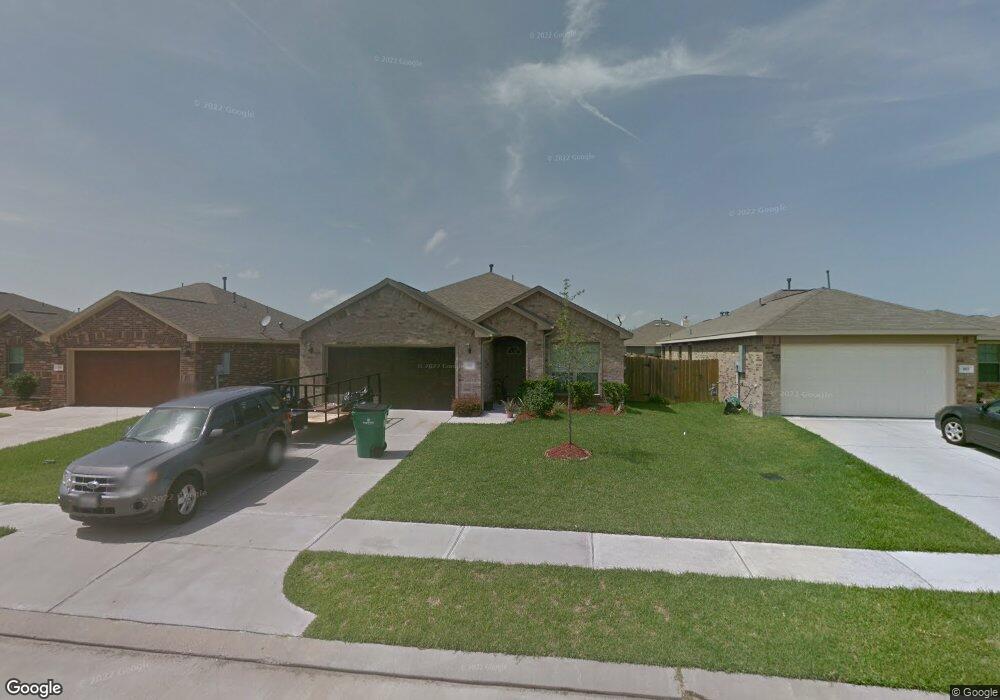 381 Henry St, Alvin, TX 77511 - photo 1