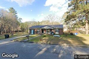 117 Elm St, Claxton, GA 30417