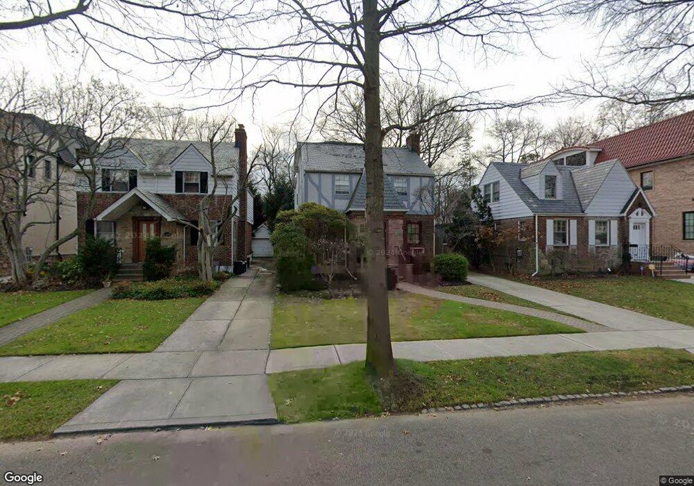 18420 Tudor Rd, Jamaica, NY 11432 - photo 1