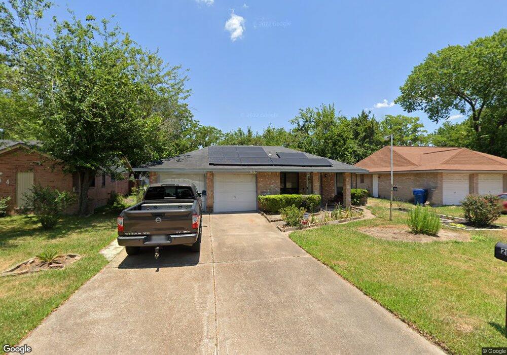 2150 Rainy River Dr, Houston, TX 77088 - photo 1