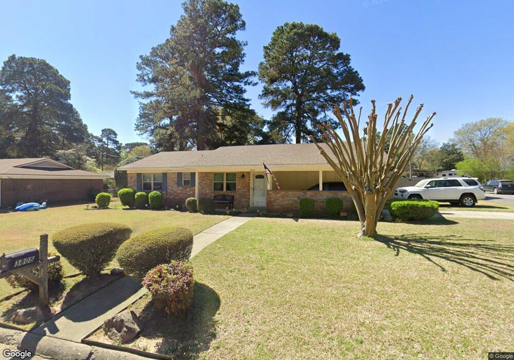 3805 Honeysuckle Ln, Texarkana, TX 75503 - photo 1