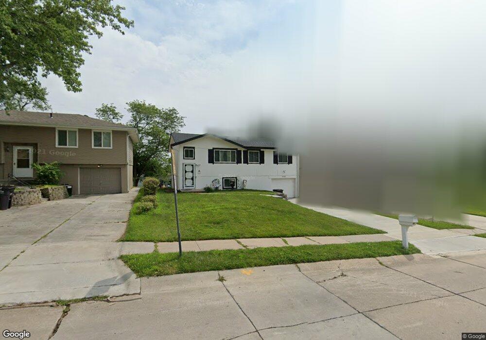 13105 Meredith Ave, Omaha, NE 68164 - photo 1