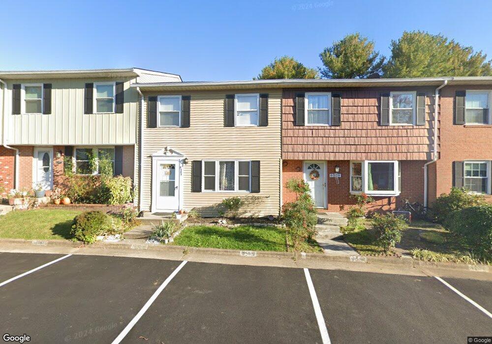 8587 Pellam Ct, Marshall, VA 20115 - photo 1