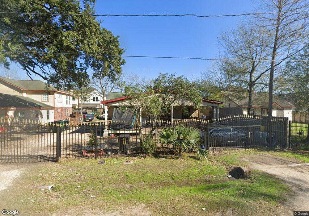 8210 Helmers St, Houston, TX 77022 - photo 1