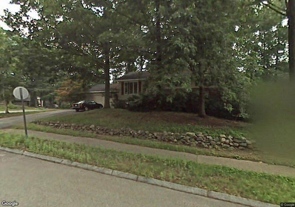 9 Huntingdon Ln, Nashua, NH 03062 - photo 1