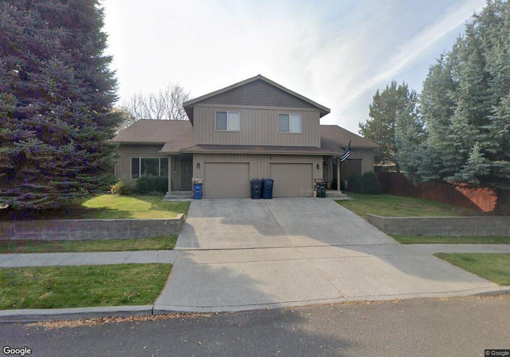 1259 NE Dawson Dr, Bend, OR 97701 - photo 1