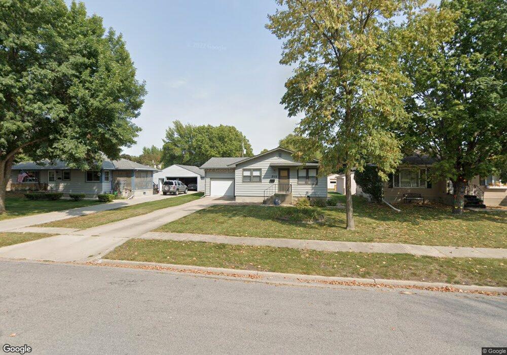 316 Linden St, New Ulm, MN 56073 - photo 1