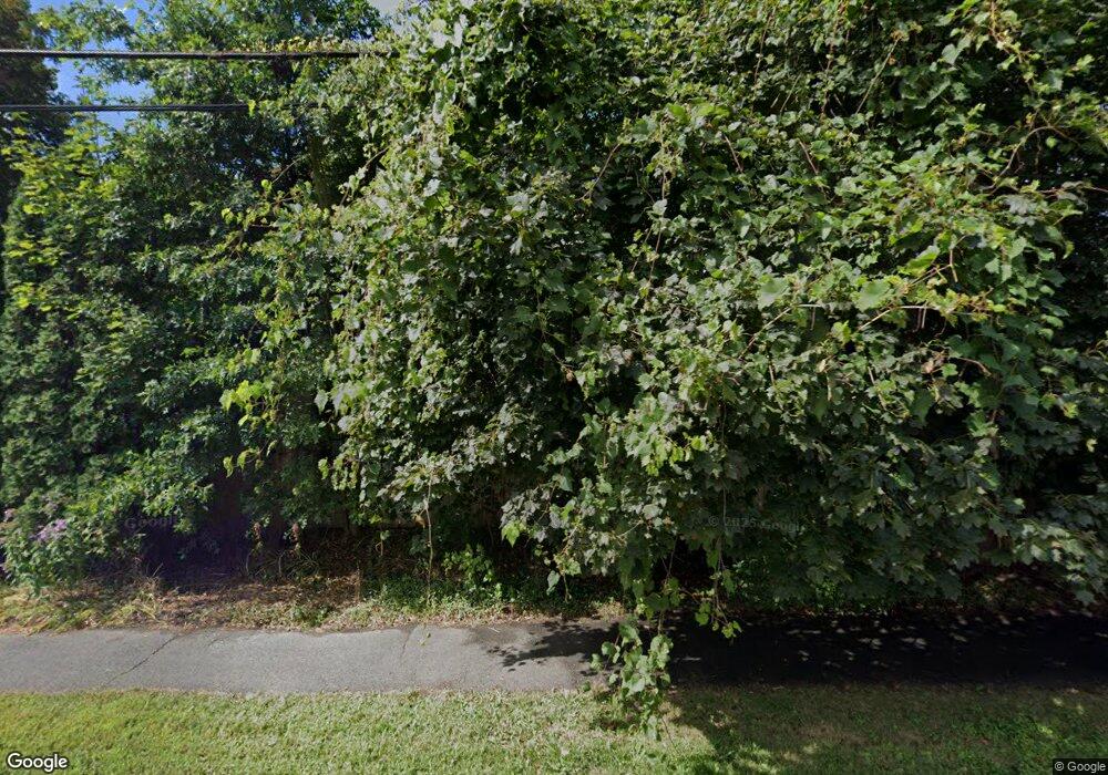 948 N Pleasant St, Amherst, MA 01002 - photo 1