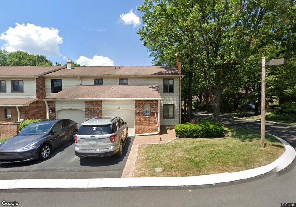 105 Dickinson Rd, Chesterbrook, PA 19087 - photo 1