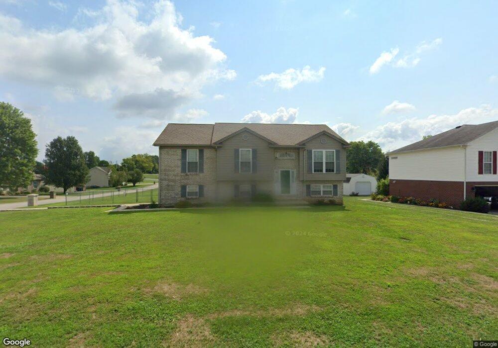 1998 Clearwater Dr, Lawrenceburg, KY 40342 - photo 1