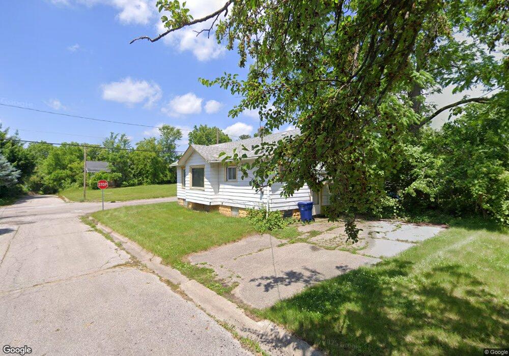 2127 Crocker Ave, Flint, MI 48503 - photo 1