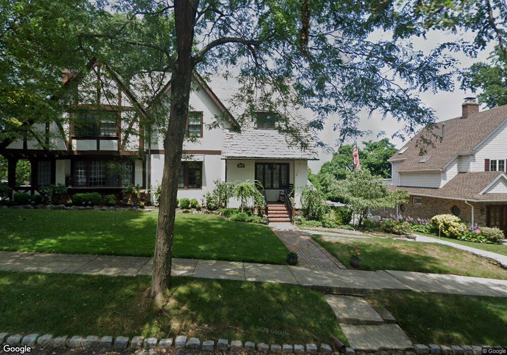 315 Arleigh Rd, Little Neck, NY 11363 - photo 1