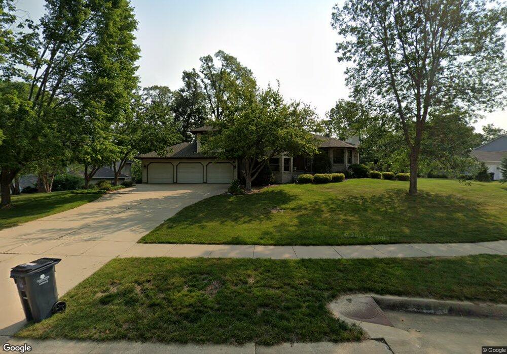3582 Timberline Dr NE, Cedar Rapids, IA 52402 - photo 1